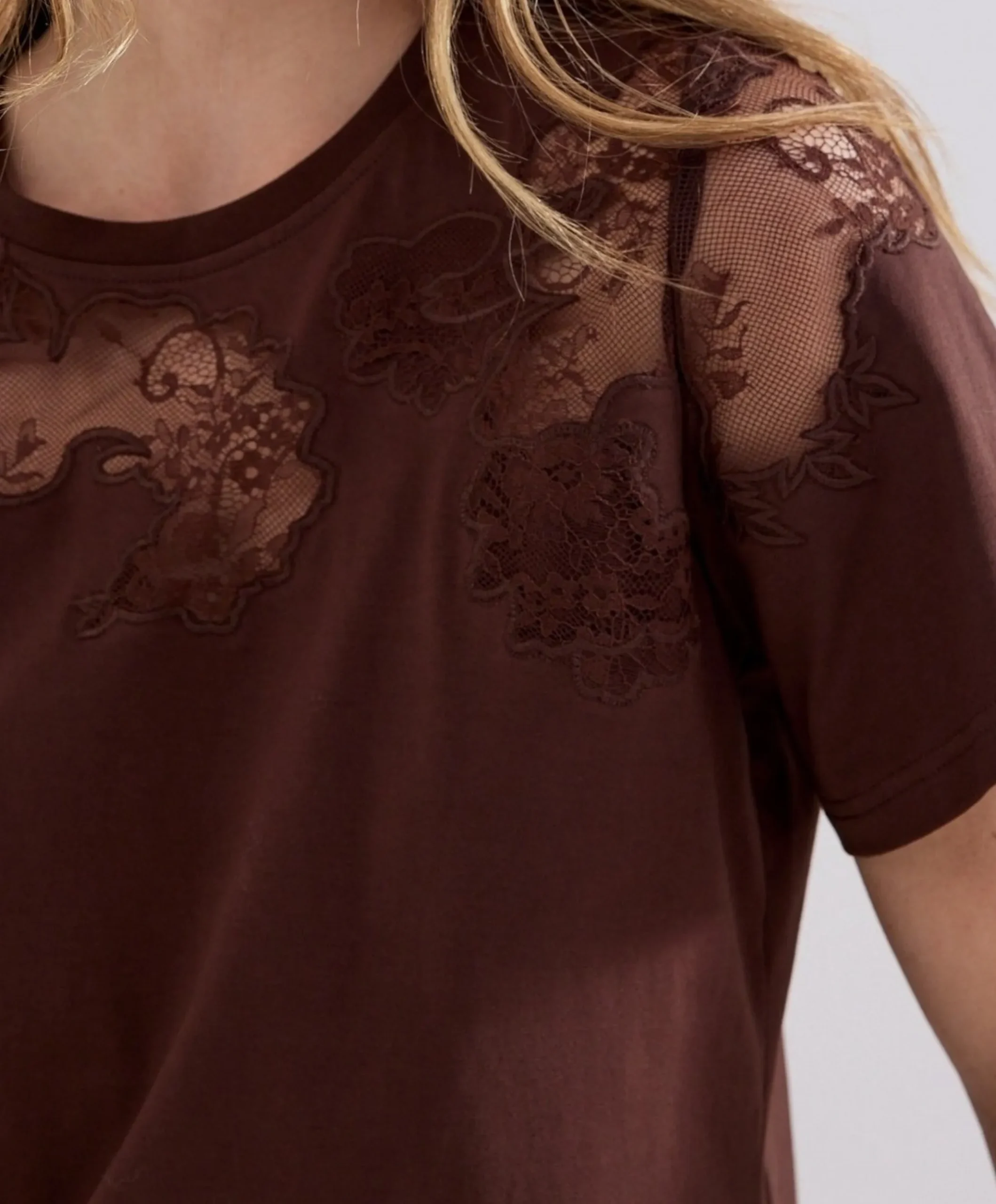 Dames T-shirt bruin