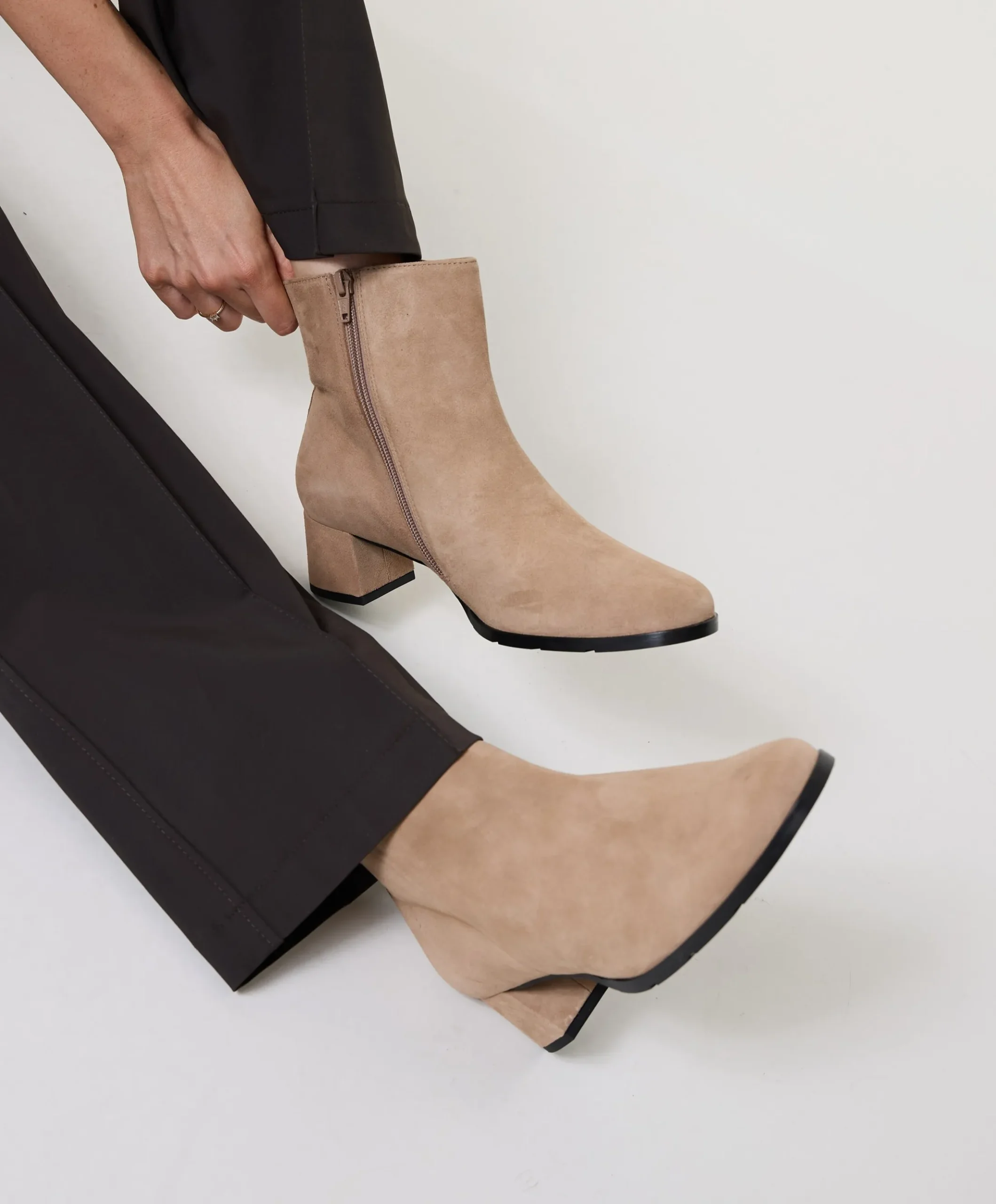 Milano dames enkellaarzen beige
