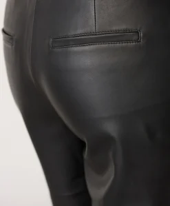 PhoebeCC Long Leather dames bermuda zwart