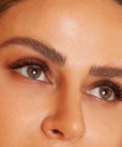Wenkbrauw make-up bruin